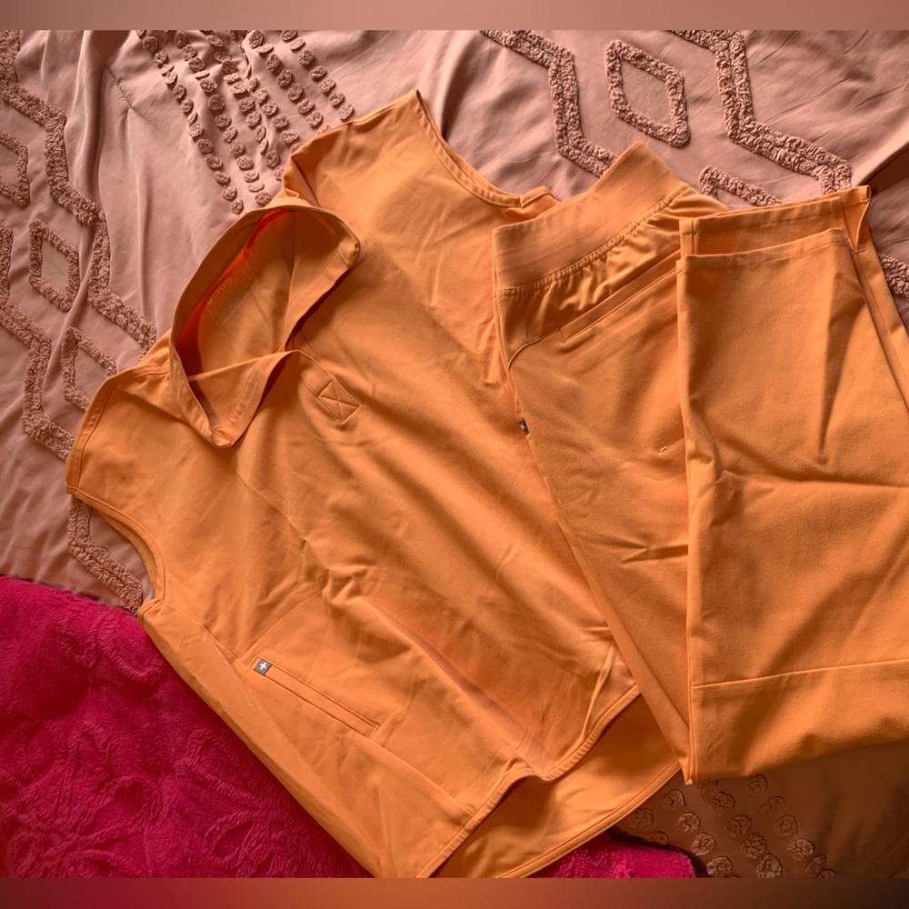 Figs Women's Scrub Set in Orange